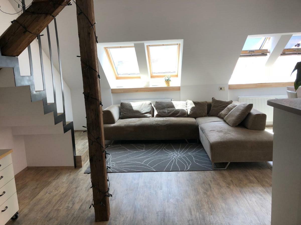 Apartma Linhartov Trg Radovljica Exterior foto